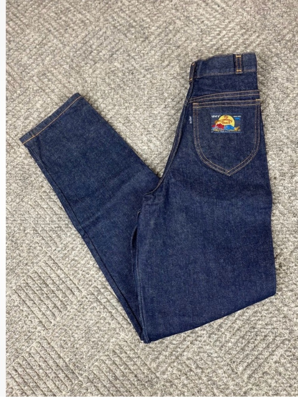 Vintage Levi's The Cowboys Choice Jeans Size 24x28 Dark Wash